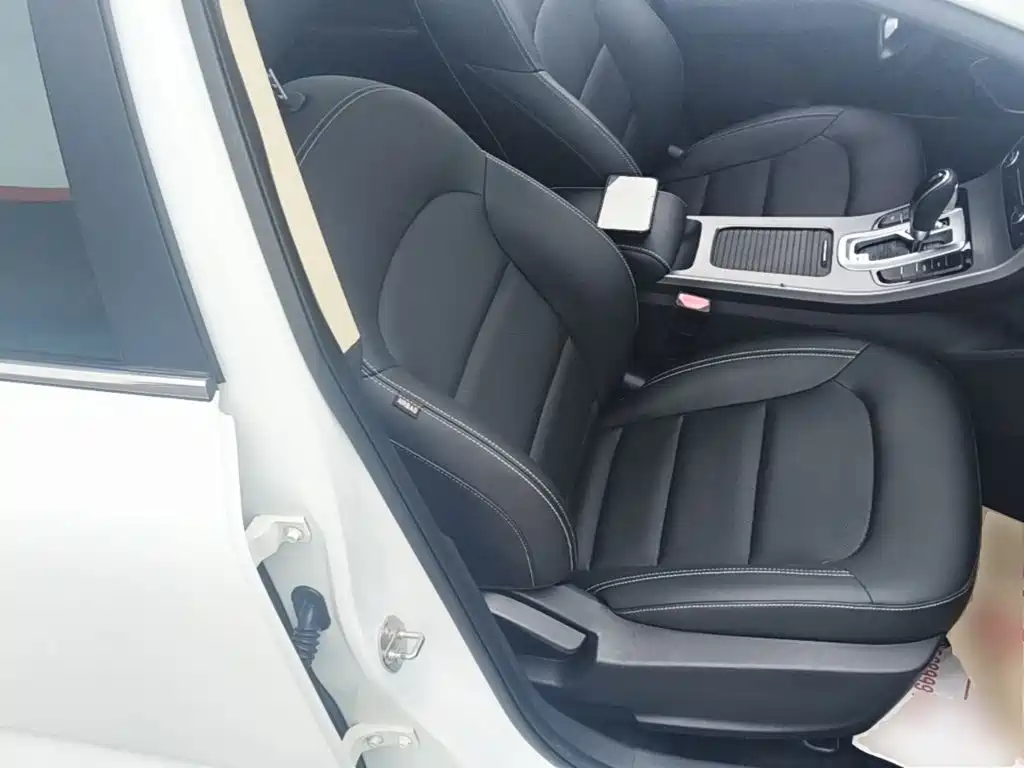 Geely Emgrand GS 2019 — фото 25