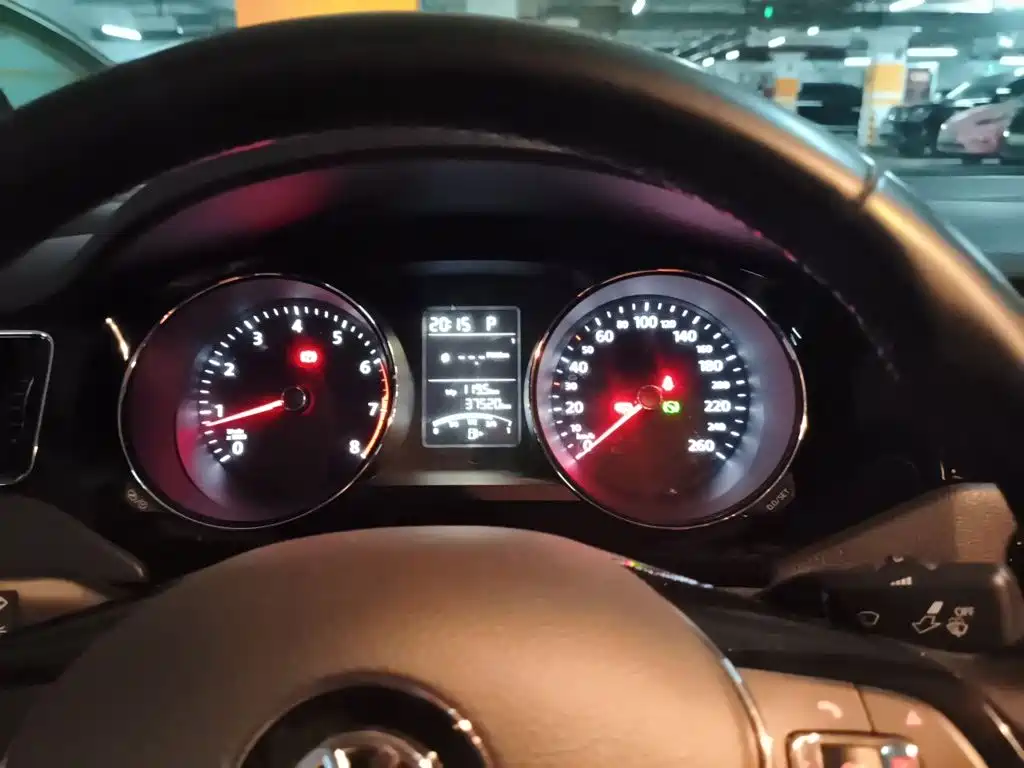Volkswagen Sagitar 2019
