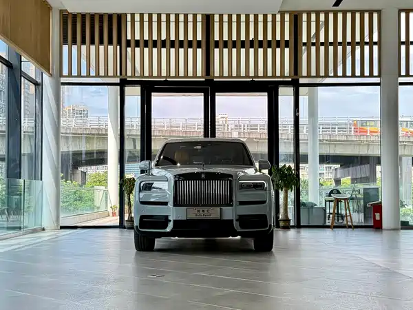 Rolls-Royce Cullinan 2022