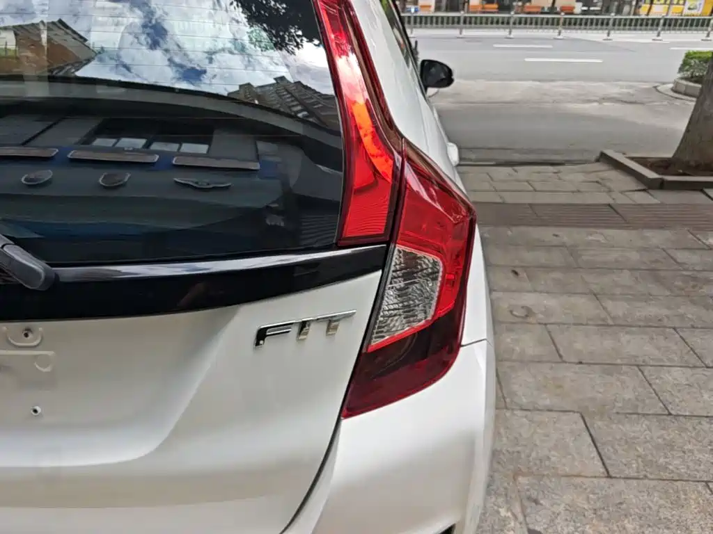 Honda Fit 2023 — фото 8