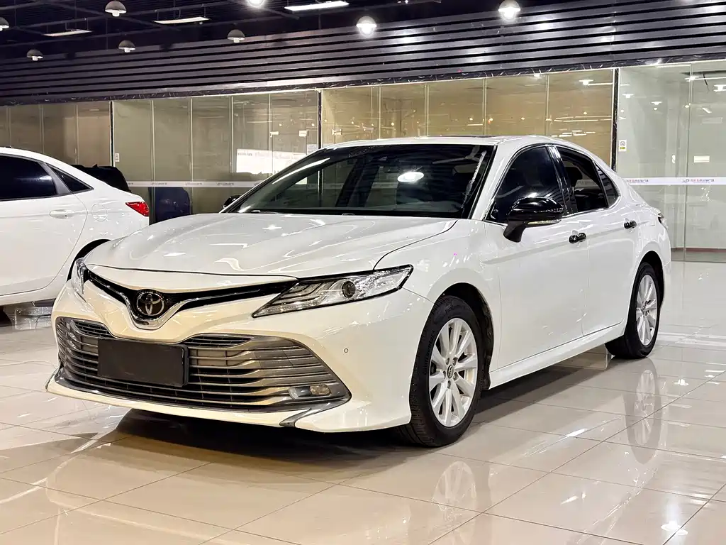 Toyota Camry 2019