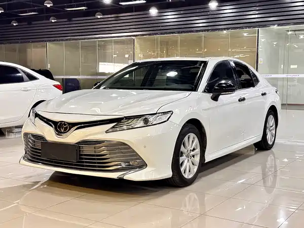 Toyota Camry 2019