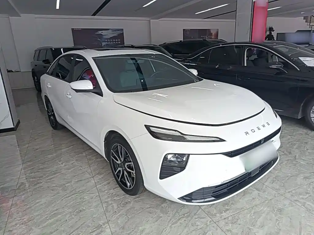 Roewe D6 2025
