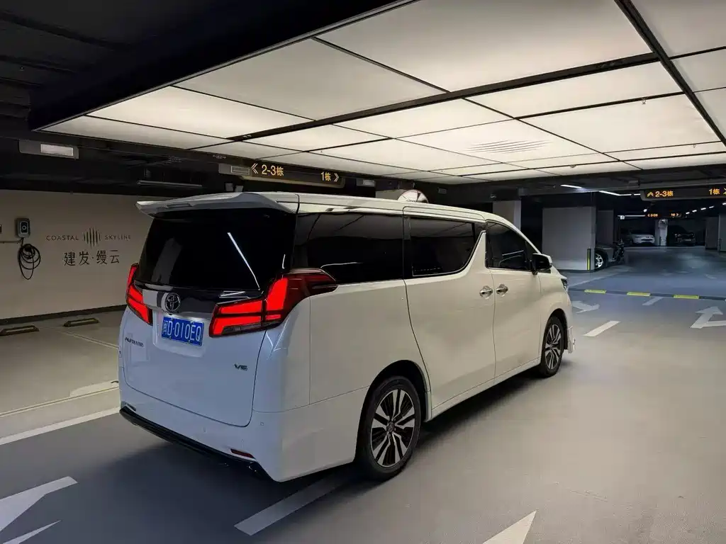 Toyota Alphard 2018 — фото 3