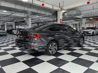 Volkswagen Sagitar 2022