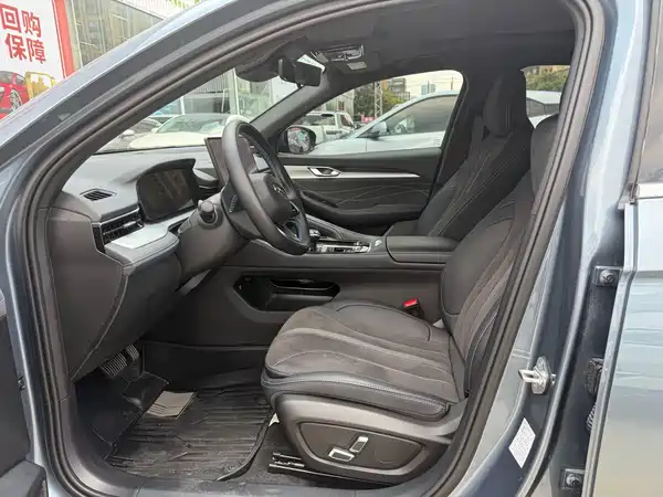 Geely Xingrui 2025