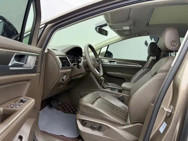 Volkswagen Viloran 2020