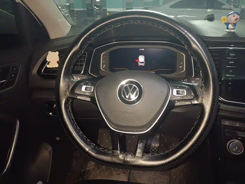 Volkswagen T-Roc 2021 — фото 11