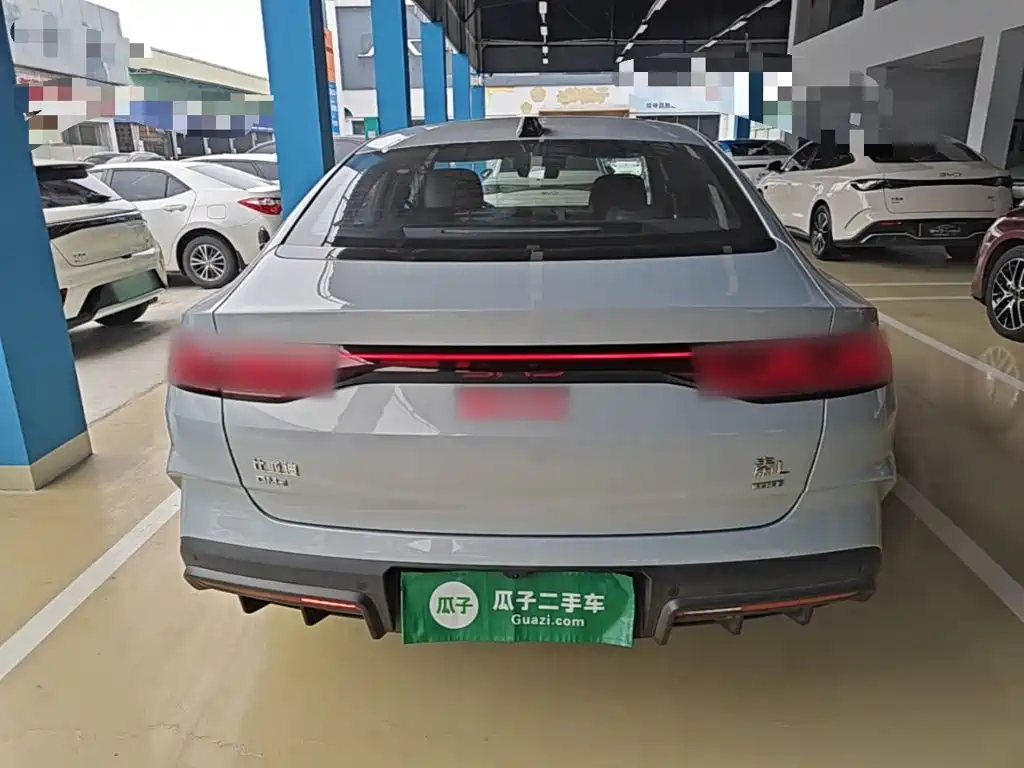 BYD Qin L 2025 — фото 6