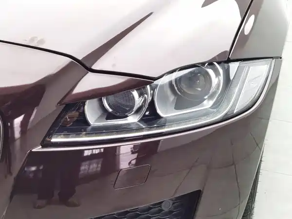 Jaguar XFL 2020