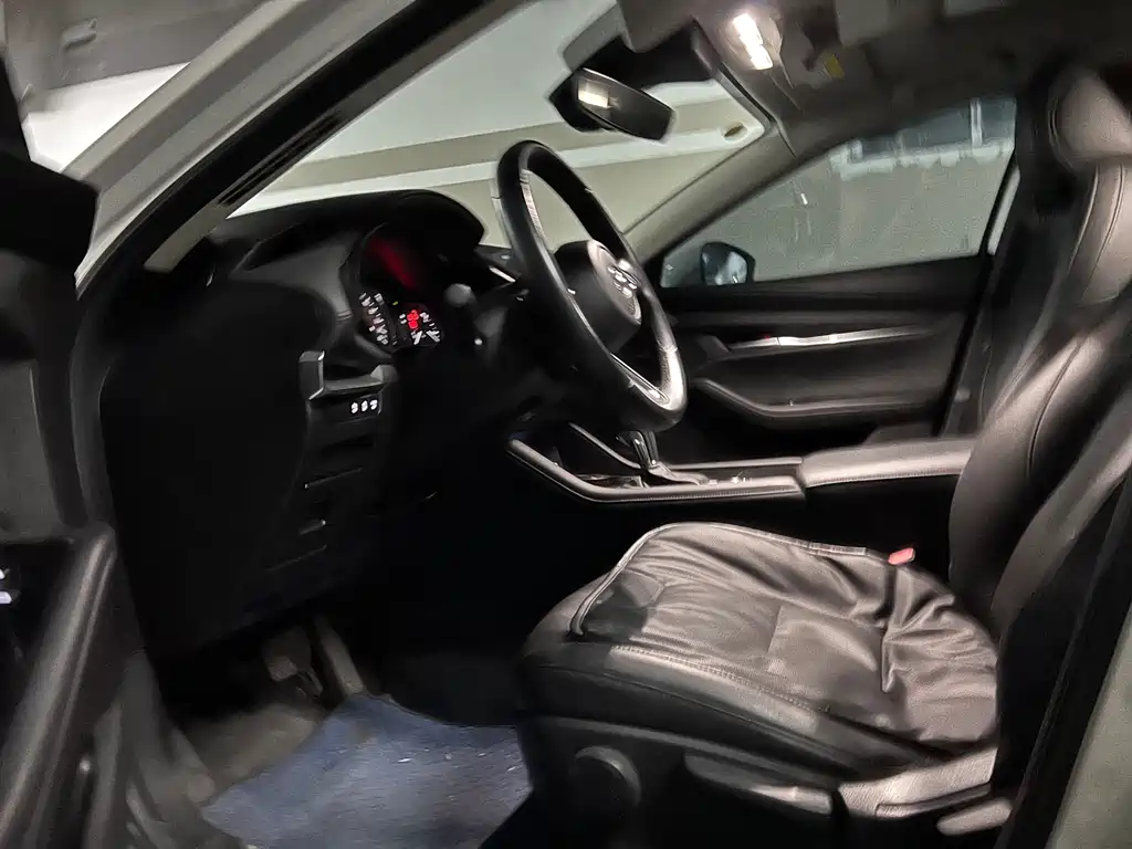 Mazda 3 Axela 2023