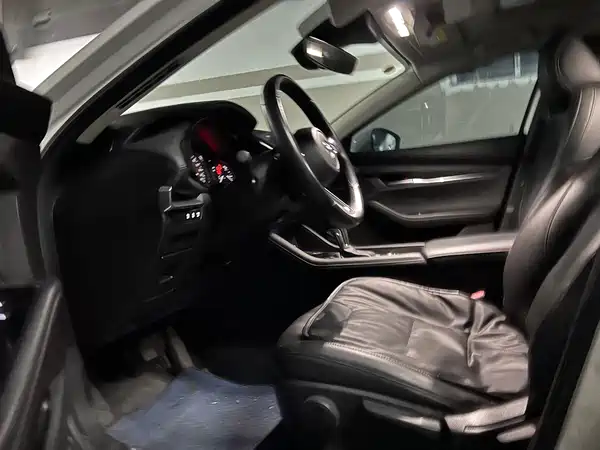 Mazda 3 Axela 2023
