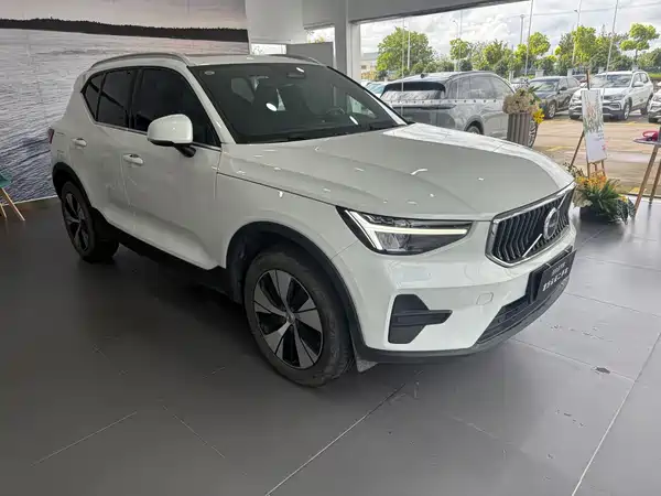 Volvo XC40 2024