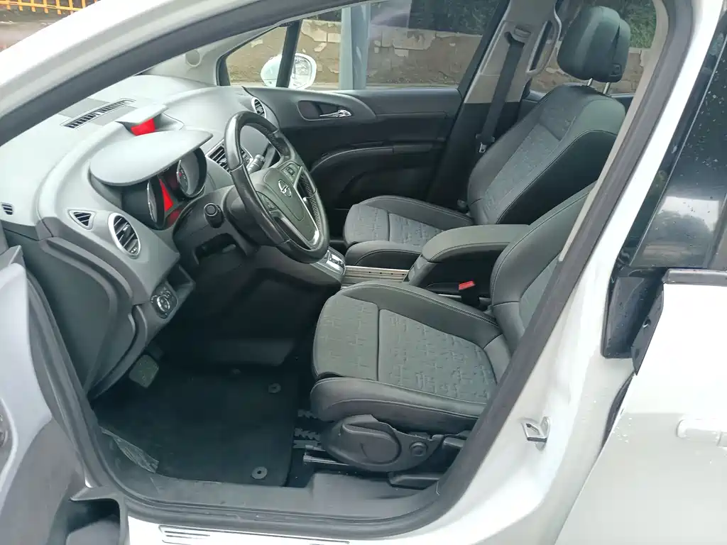 Opel Meriva 2014 — фото 10