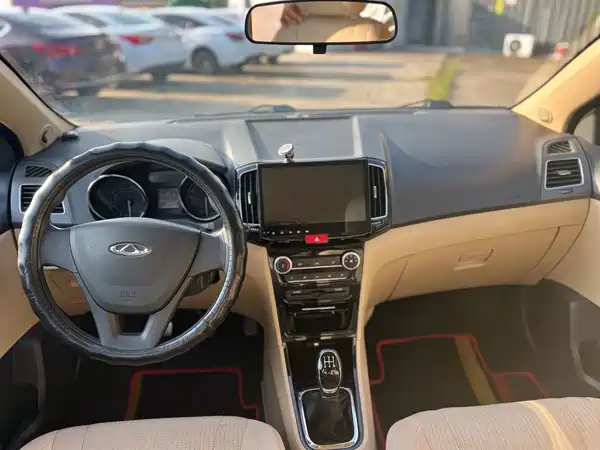 Chery E3 2015