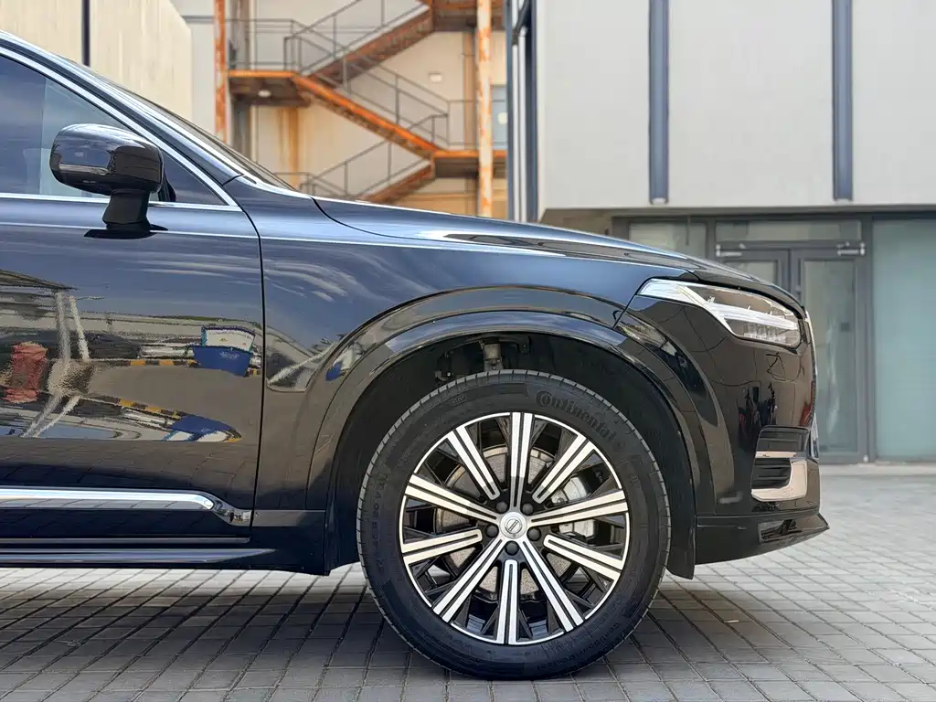 Volvo XC90 2021 — фото 9