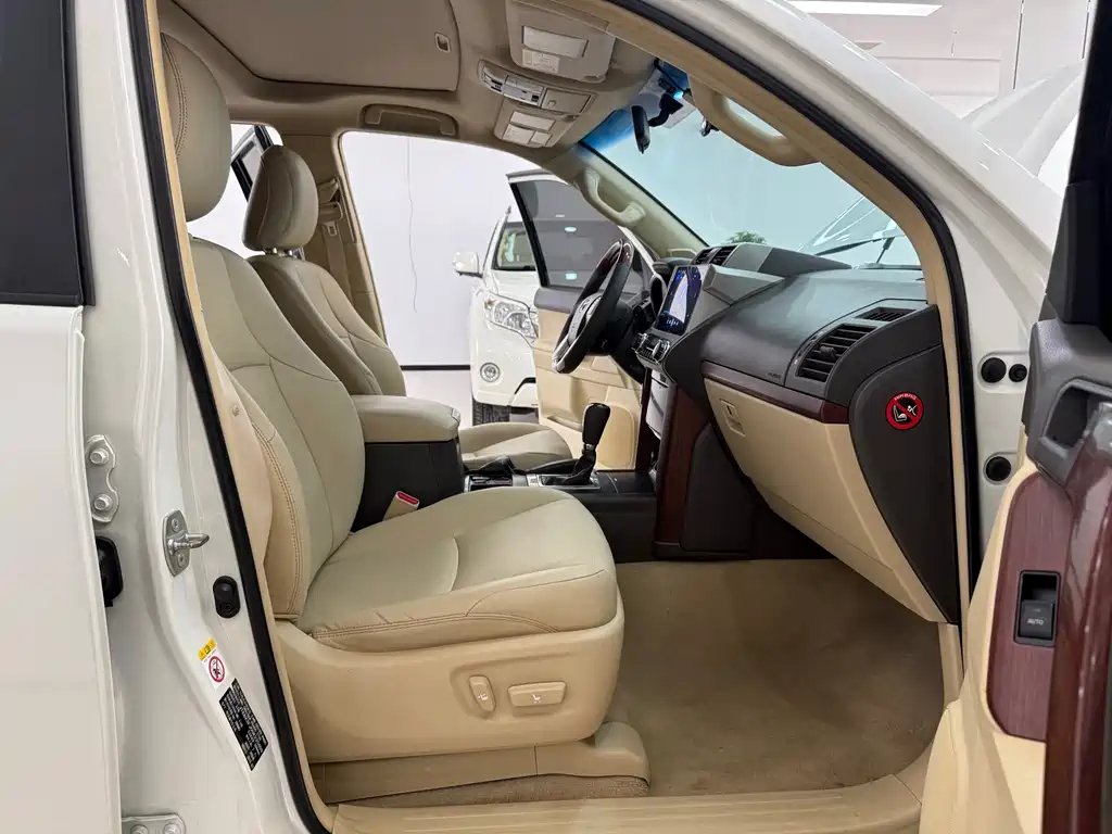 Toyota Prado 2016 — фото 10