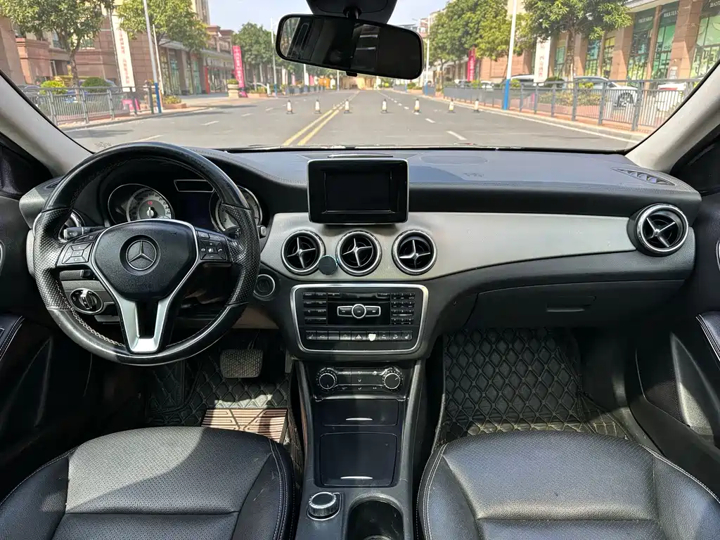 Mercedes-Benz GLA 2015 — фото 14