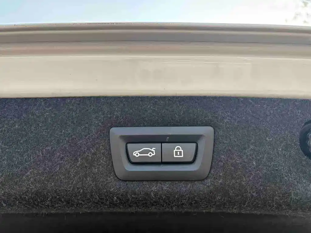 BMW 5 Series 2020 — фото 14
