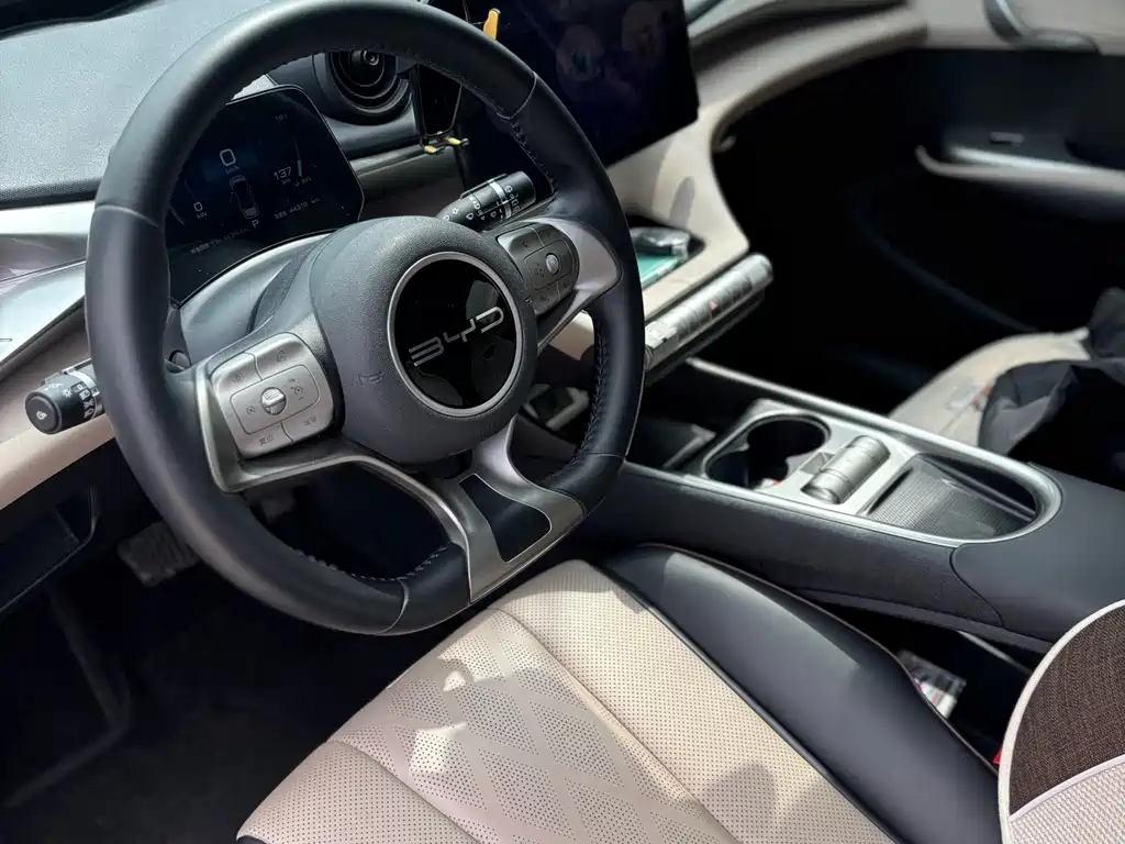 BYD Dolphin 2023 — фото 10