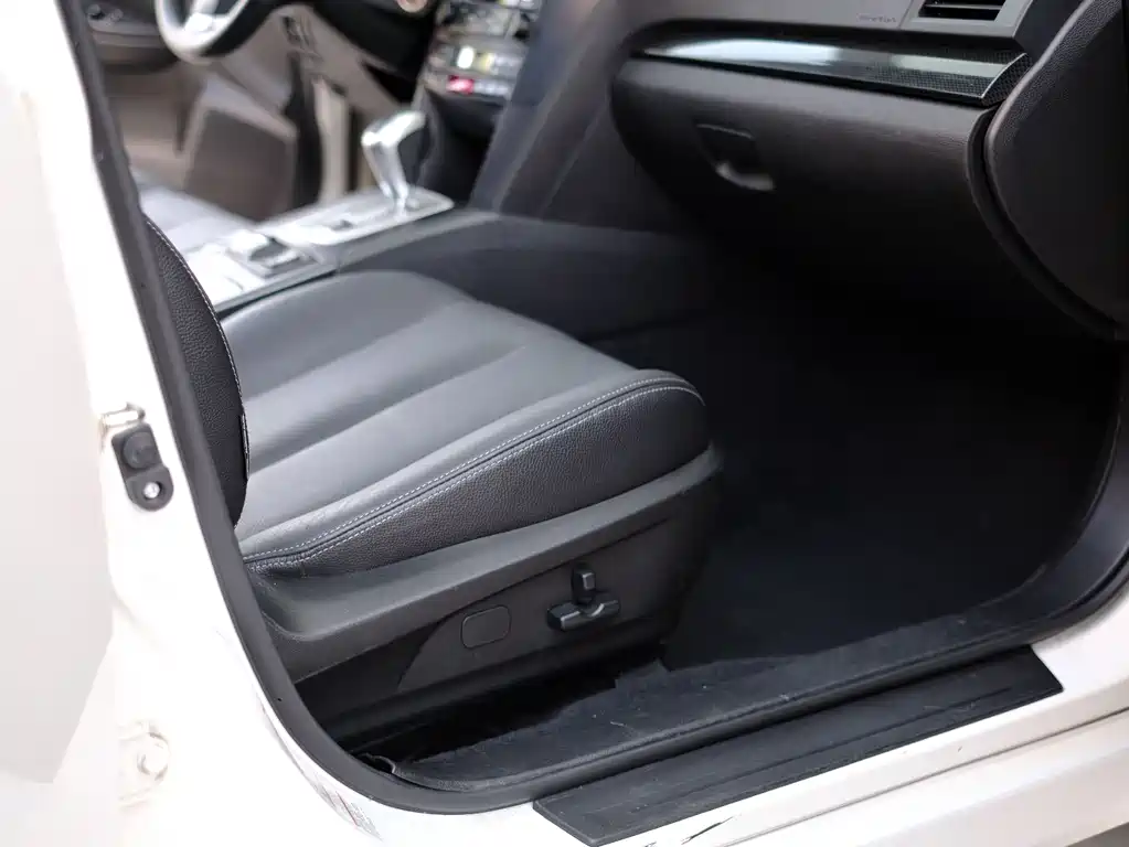 Subaru Outback 2014 — фото 34