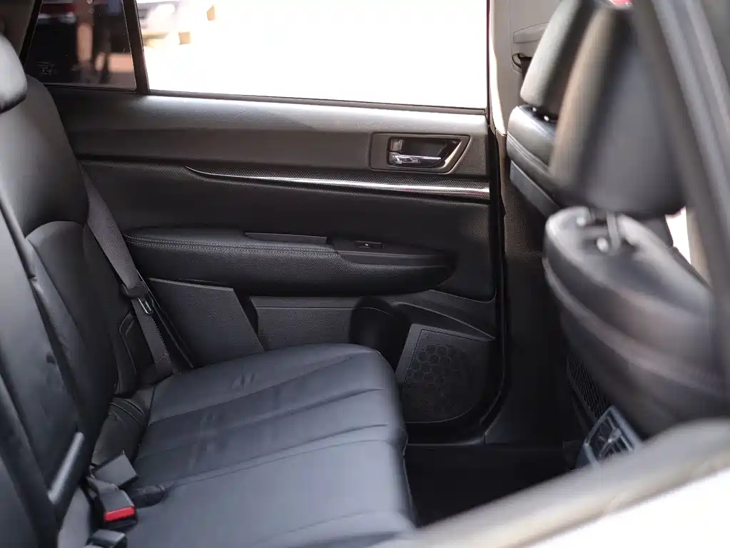 Subaru Outback 2014 — фото 43