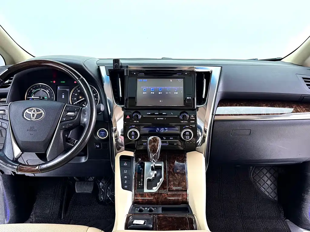 Toyota Alphard 2020 — фото 14