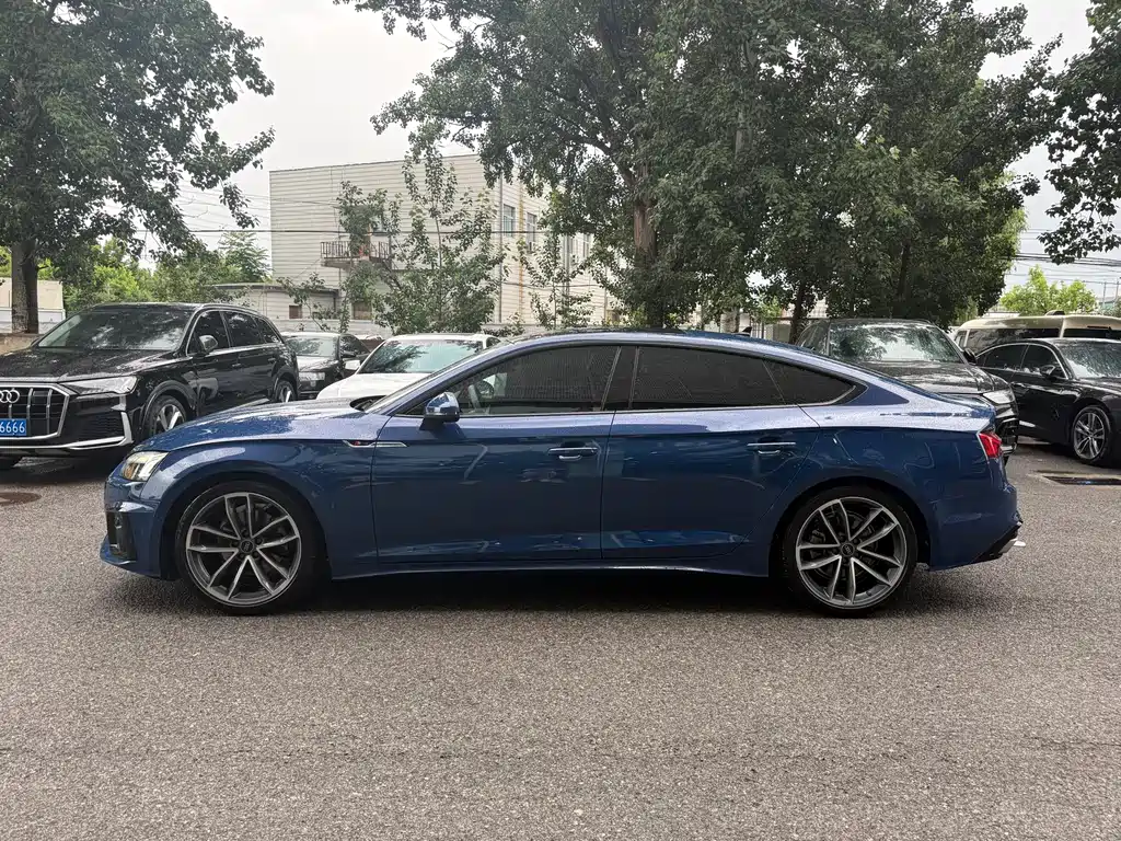 Audi A5 2023 — фото 3