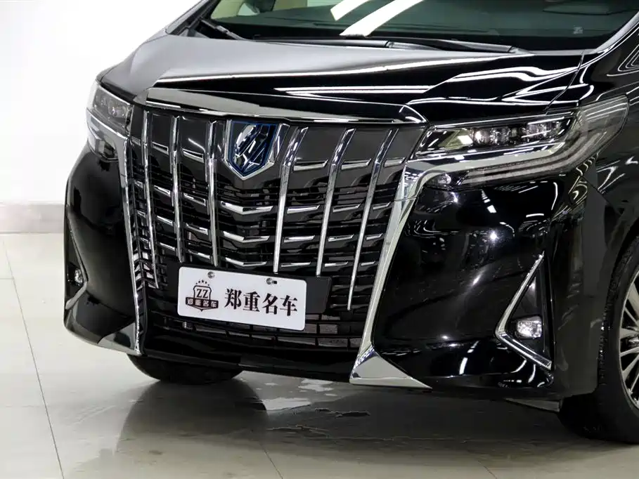 Toyota Alphard 2023 — фото 29