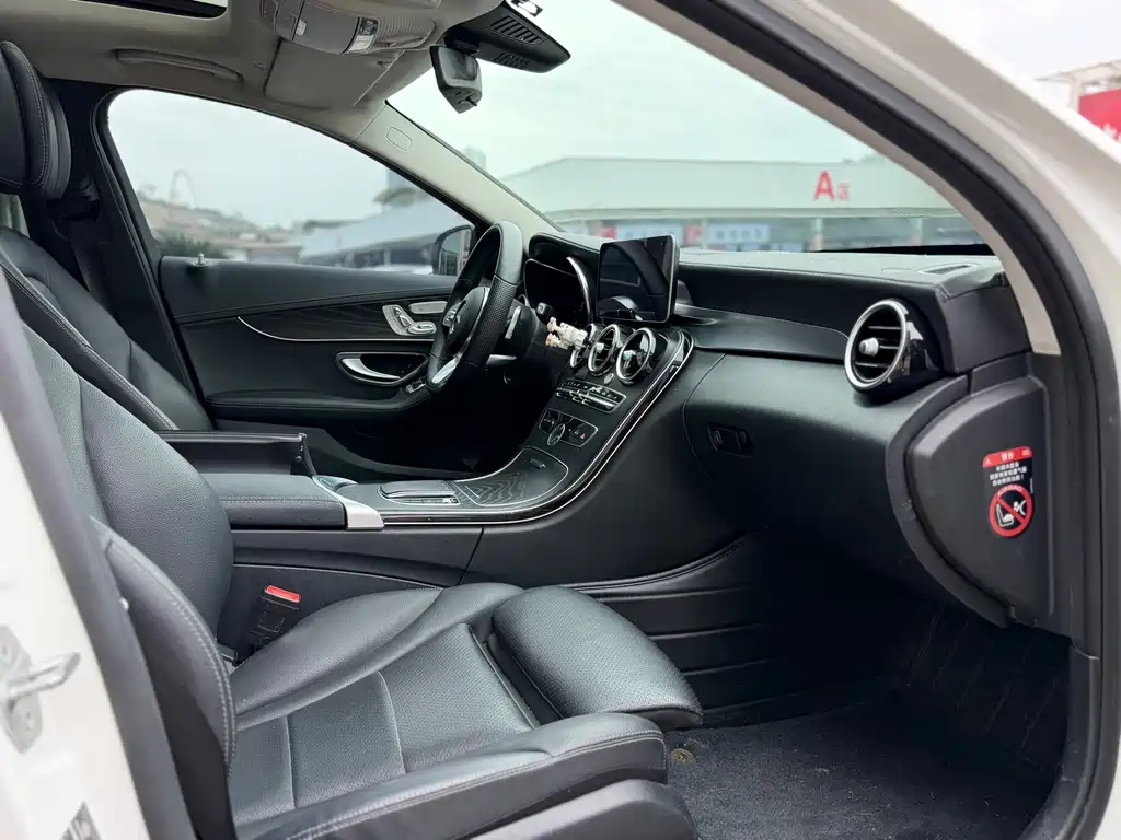 Mercedes-Benz C-Class 2020 — фото 17
