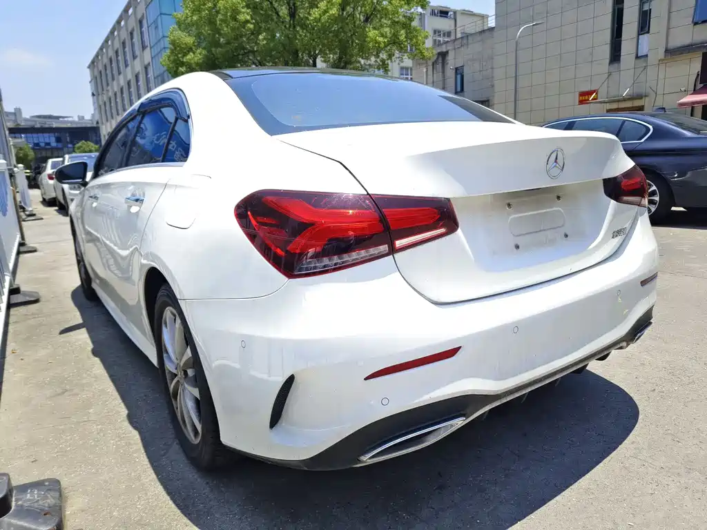 Mercedes-Benz A-Class 2021 — фото 11