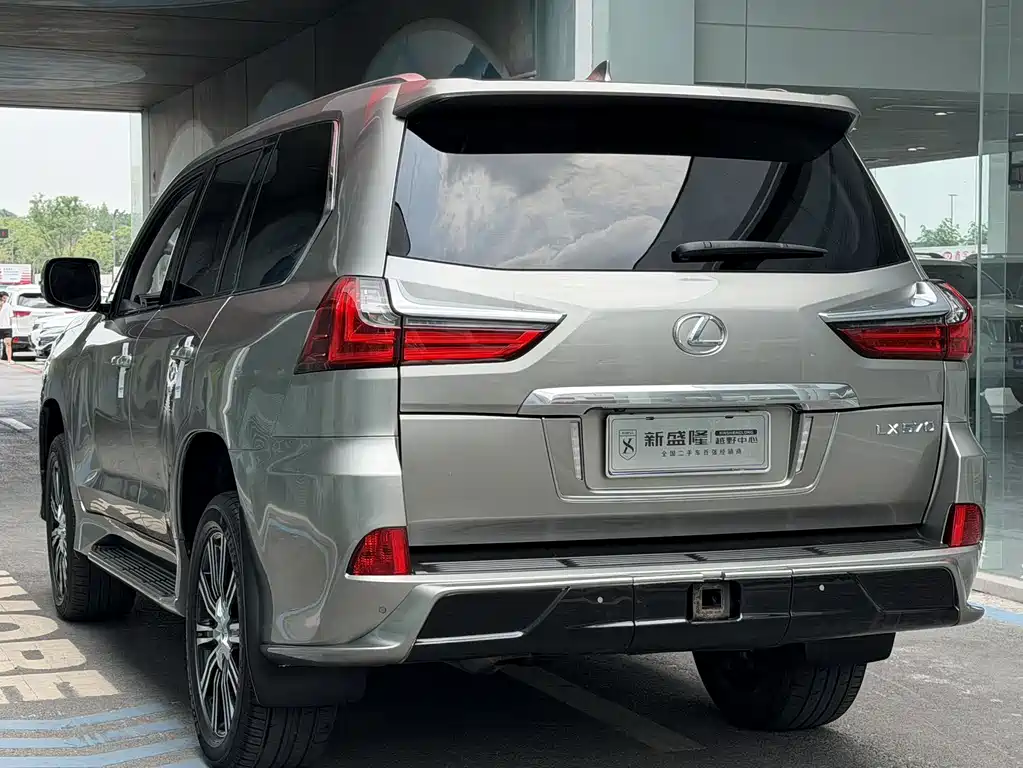 Lexus LX 2020 — фото 4