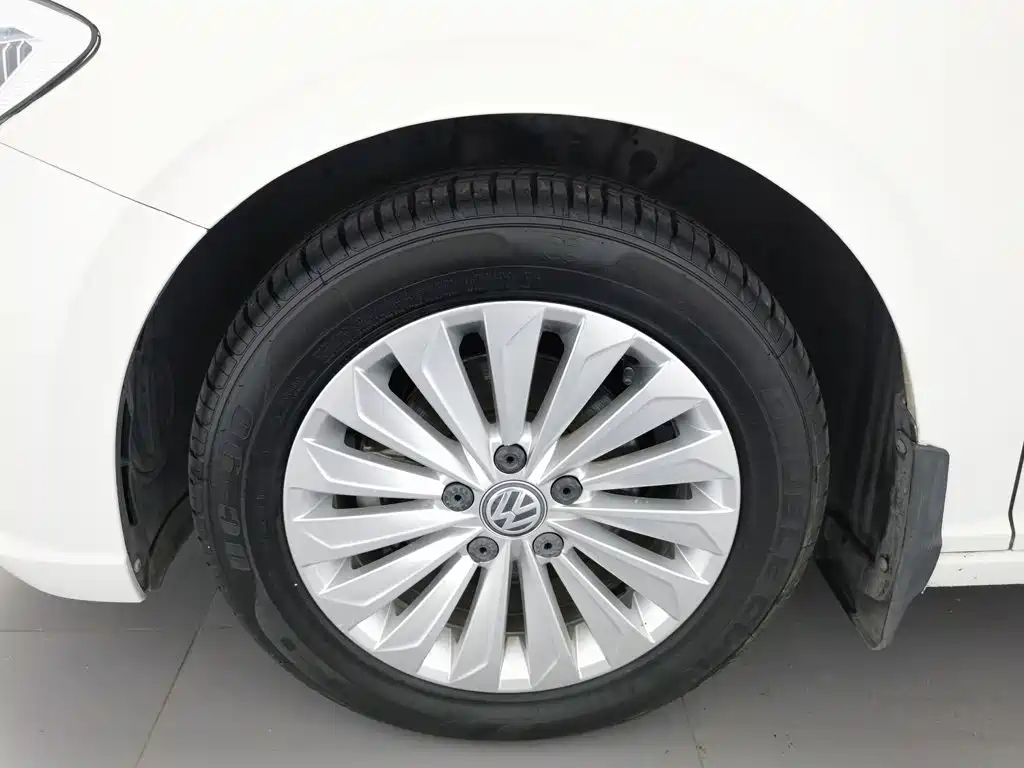 Volkswagen Lavida 2019 — фото 17