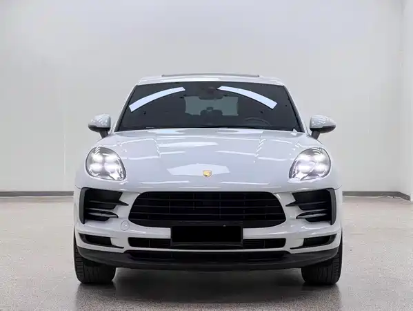 Porsche Macan 2021
