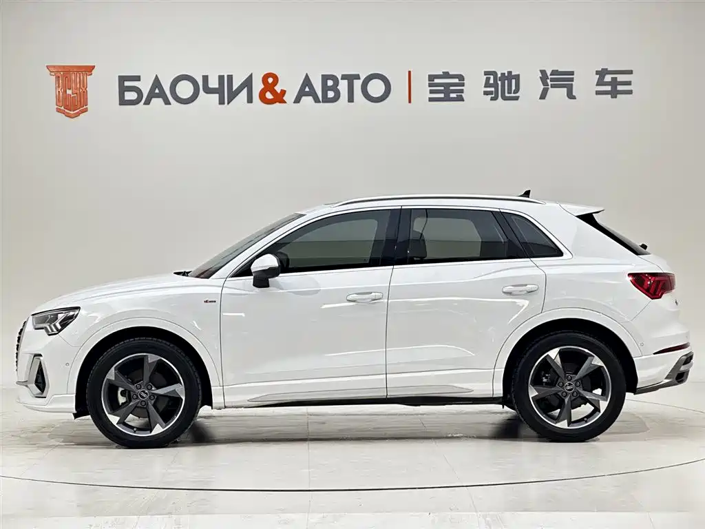 Audi Q3 2022 — фото 6