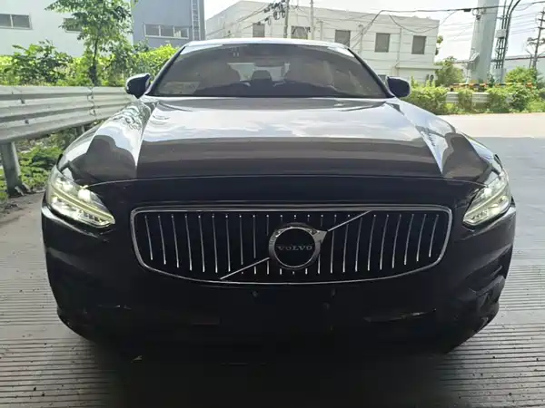 Volvo S90 2017