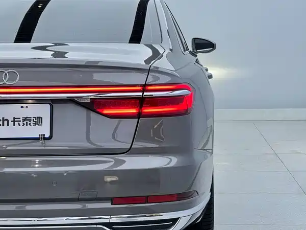 Audi A8 2021