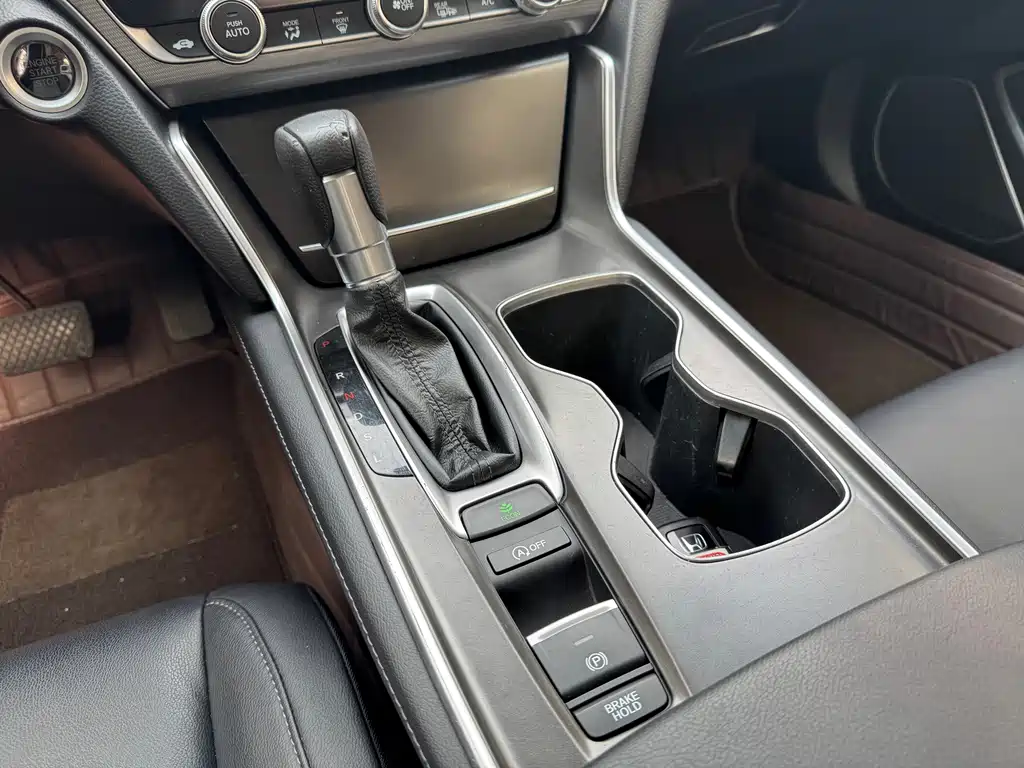 Honda Accord 2021 — фото 12
