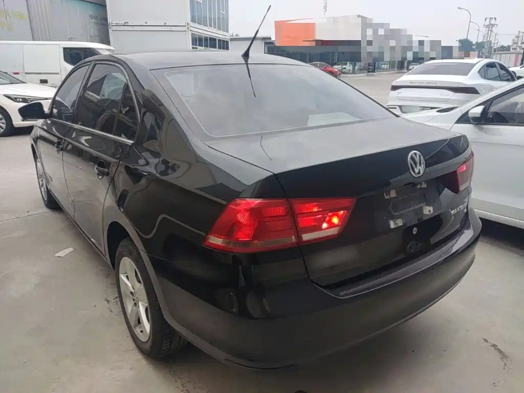Volkswagen Santana 2015
