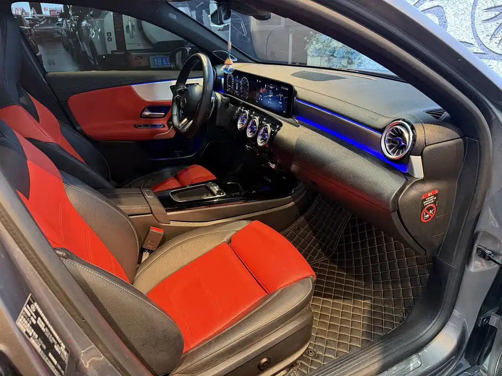Mercedes-Benz A-Class AMG 2024 — фото 15