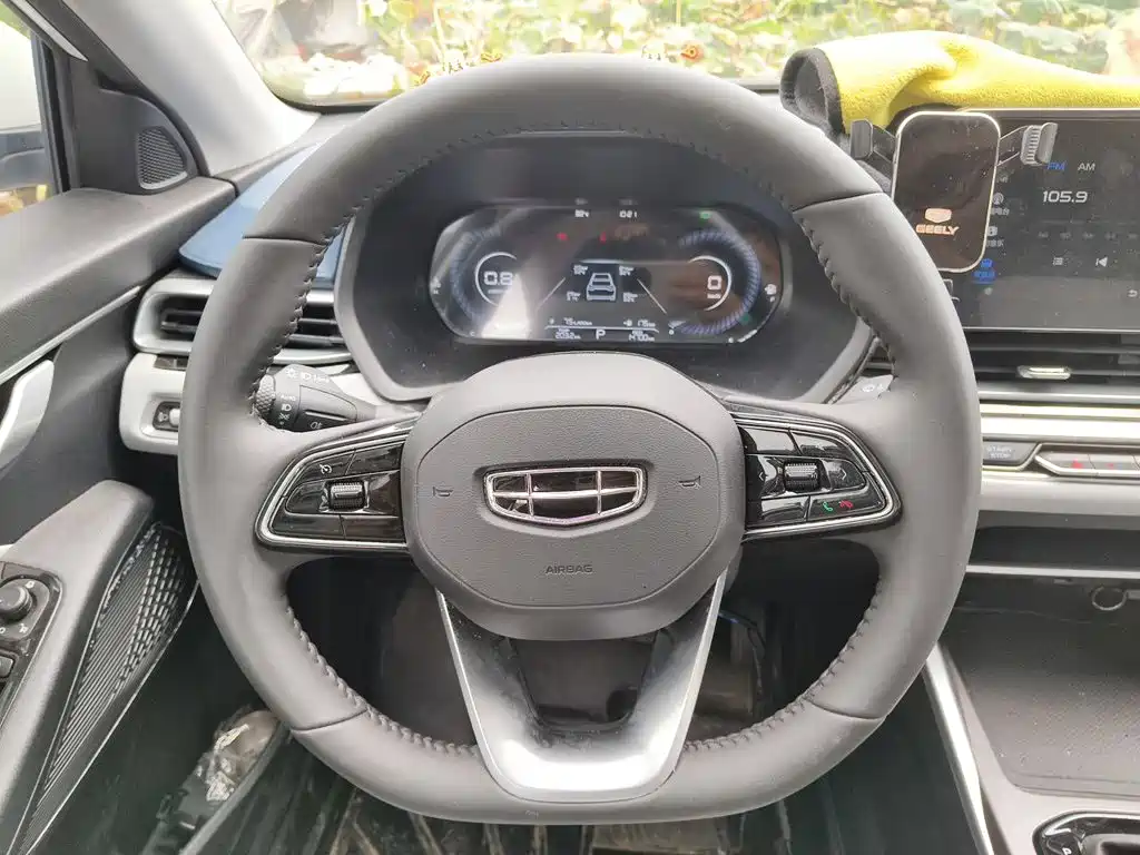 Geely Emgrand 2023 — фото 3