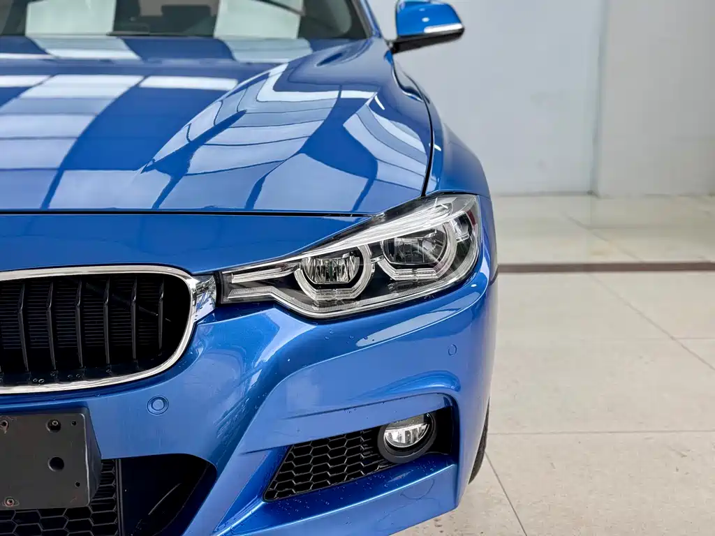 BMW 3 Series 2018 — фото 4