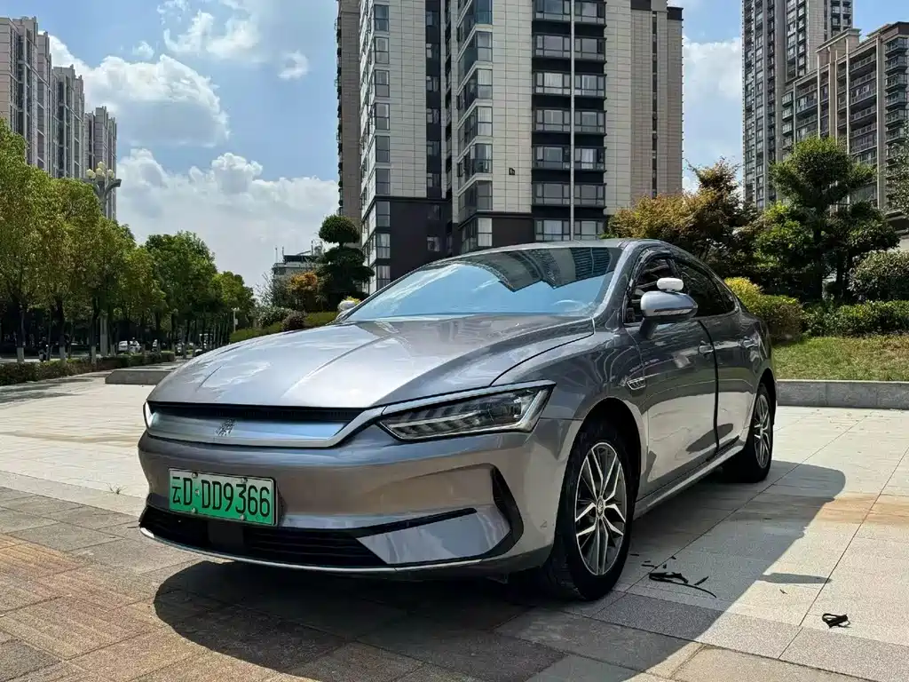 BYD Qin PLUS 2022 — фото 1