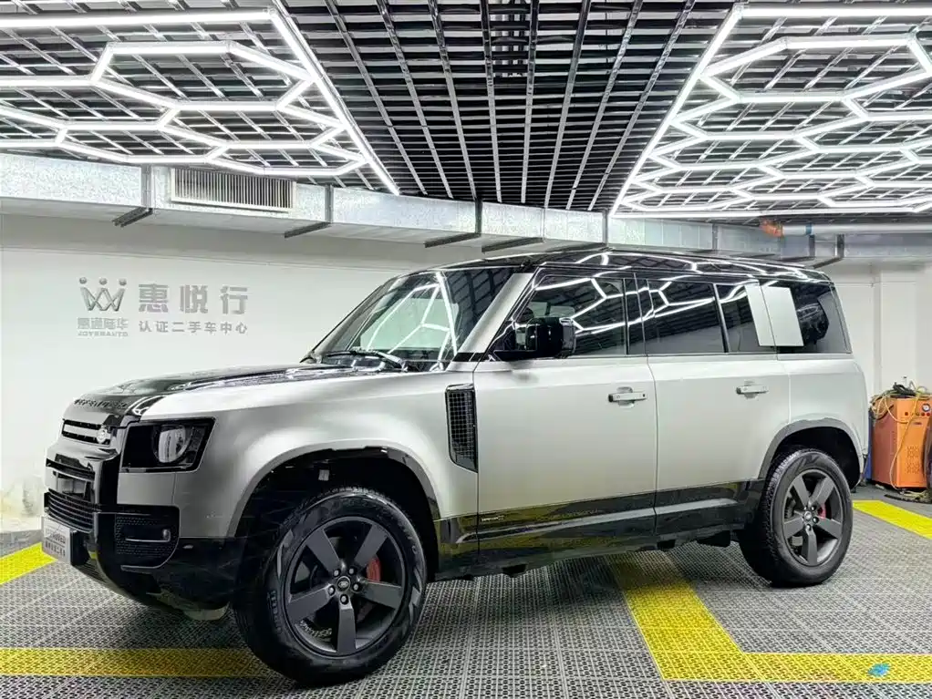 Land Rover Defender 2024 — фото 1