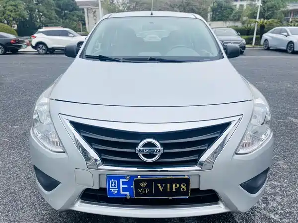 Nissan Sunny 2015