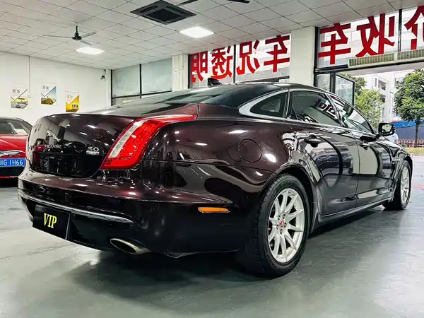 Jaguar XJ 2016