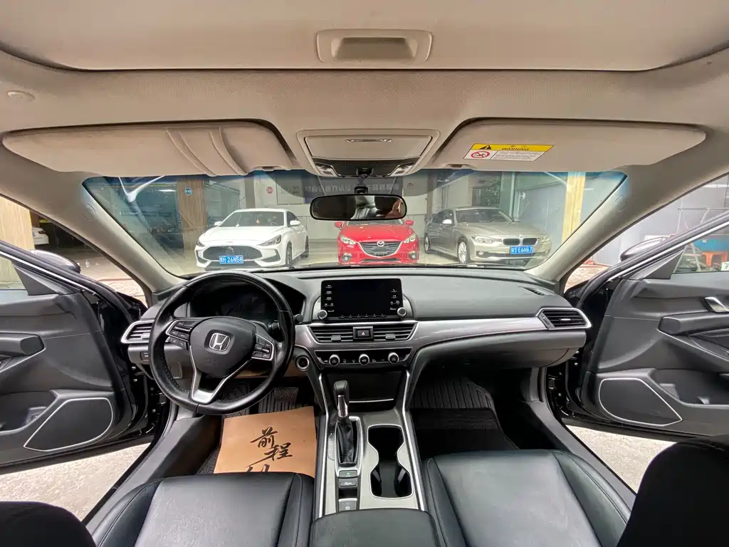 Honda Accord 2019 — фото 14