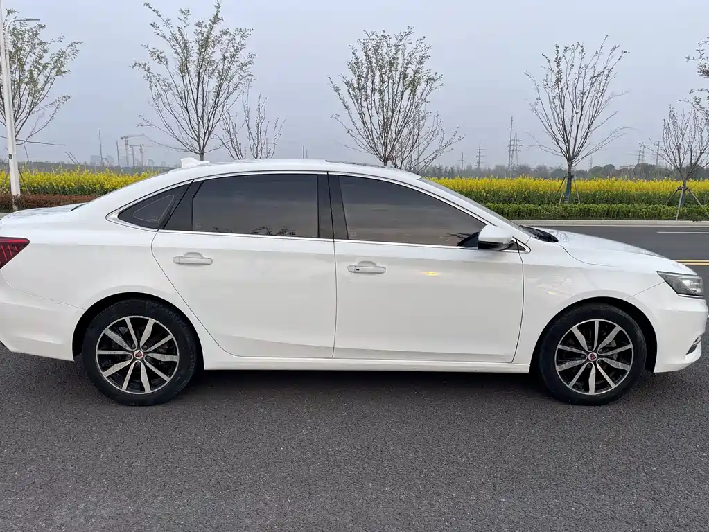 Roewe i6 Classic 2018 — фото 7