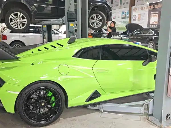 Lamborghini Huracan 2022