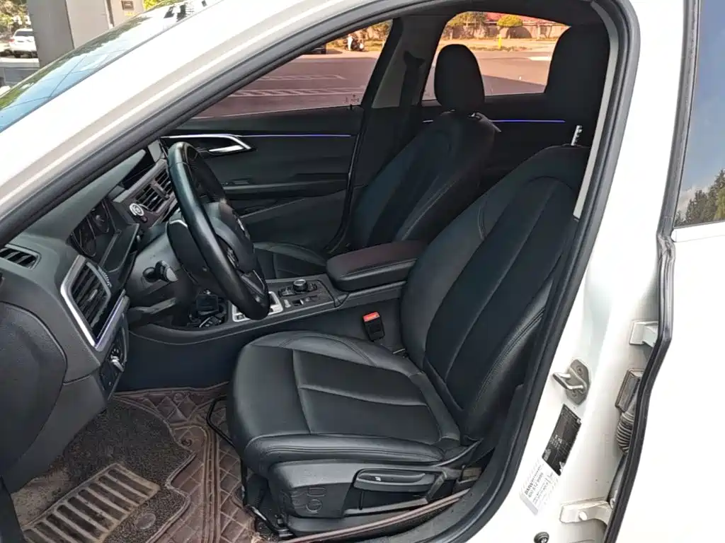 BMW 1 Series 2020 — фото 15